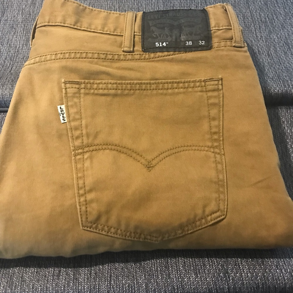 Khaki Levi’s